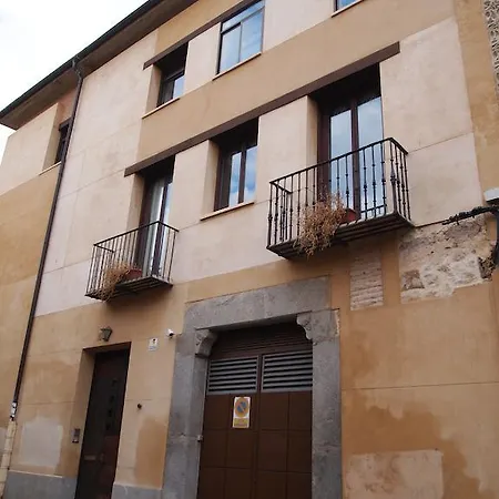 Trinidad Segovia